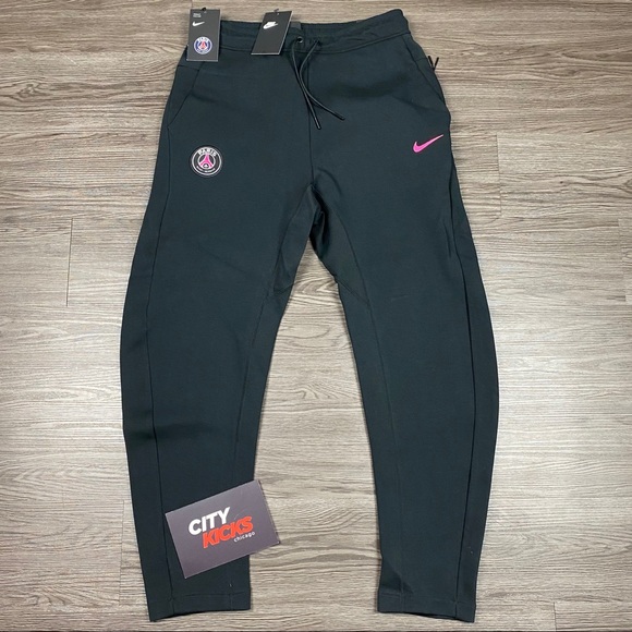 nike tech fleece paris